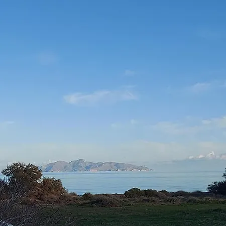Sea Breeze Monolithos (Santorini)